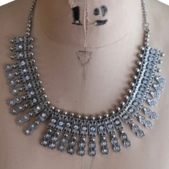 2/$30 sparkly vintage bib rhinestone necklace - Picture 5 of 11